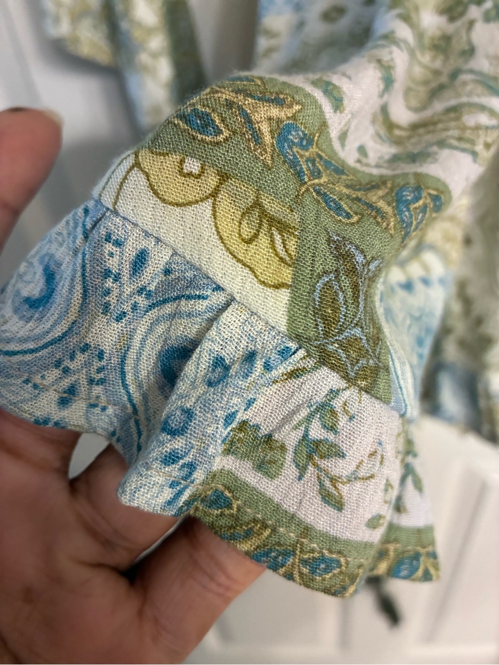 VICI Boho Patchwork Floral Paisley Print Romper, Cowgirl Coastal
Y2K - Picture 8 of 8